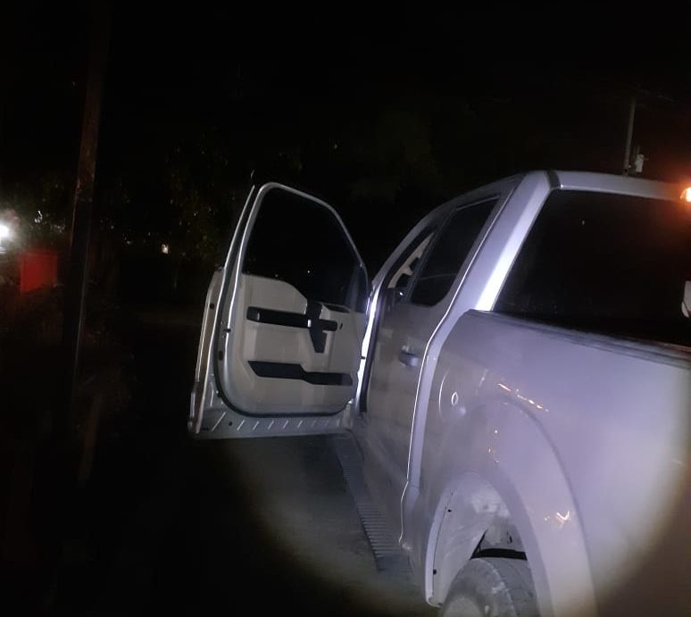 Policías se enfrentan a balazos con ladrones en una gasolinera de Yautepec