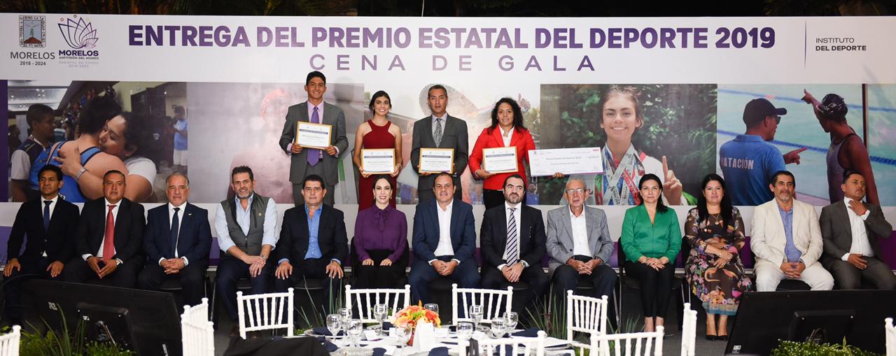 Cuauhtémoc Blanco entrega el Premio Estatal del Deporte 2019