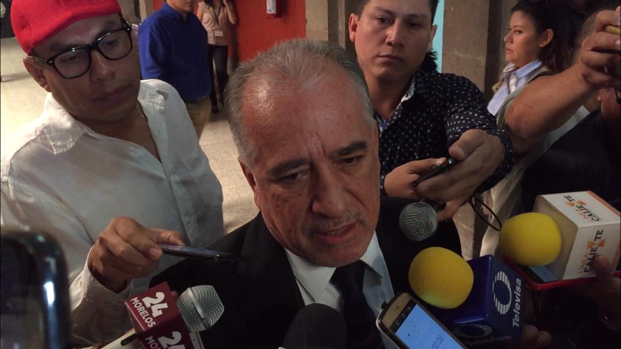 Profesor acusado de acoso continuará dando clases en la UAEM