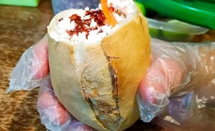 Crean los ‘boliesquites’, esquites servidos en un bolillo