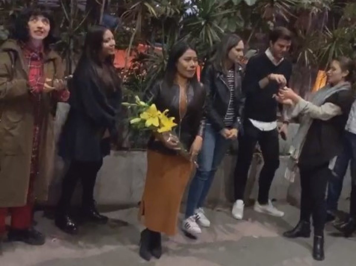 Él es NOVIO de Yalitza Aparicio y le llevó serenata