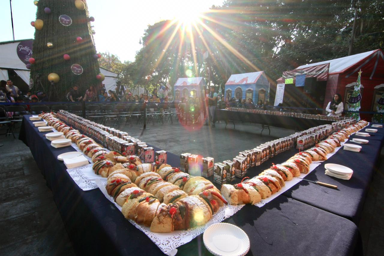 Partirán ROSCA de REYES GIGANTE en el Zócalo de Cuernavaca
