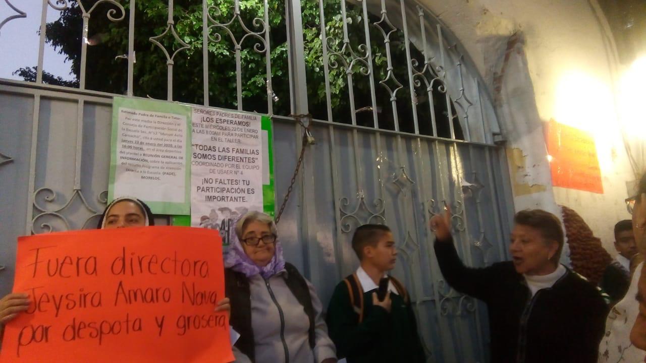 Familias y alumnos denuncian MALOS TRATOS de docente de la Secundaria Nº12