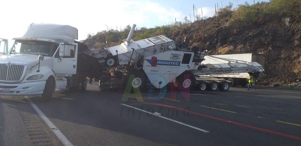 Casi vuelca camión en la México-Cuernavaca, es el tercer accidente en menos de 24 horas