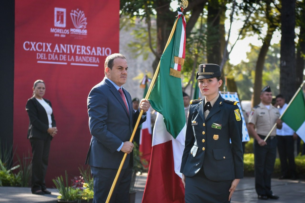 Conmemoran el Día de la Bandera en Morelos