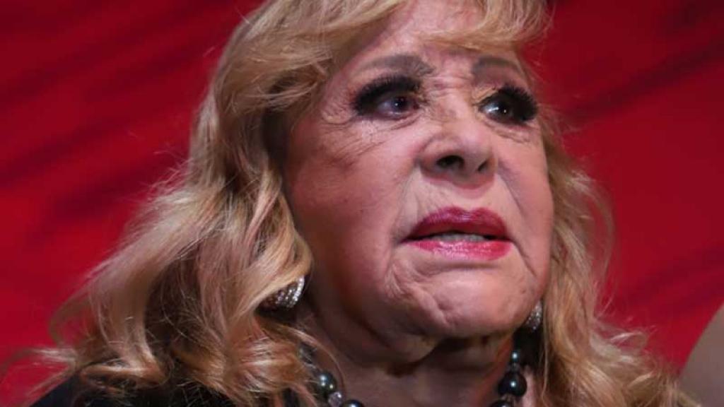 Tratamiento estético deforma el rostro de Silvia Pinal