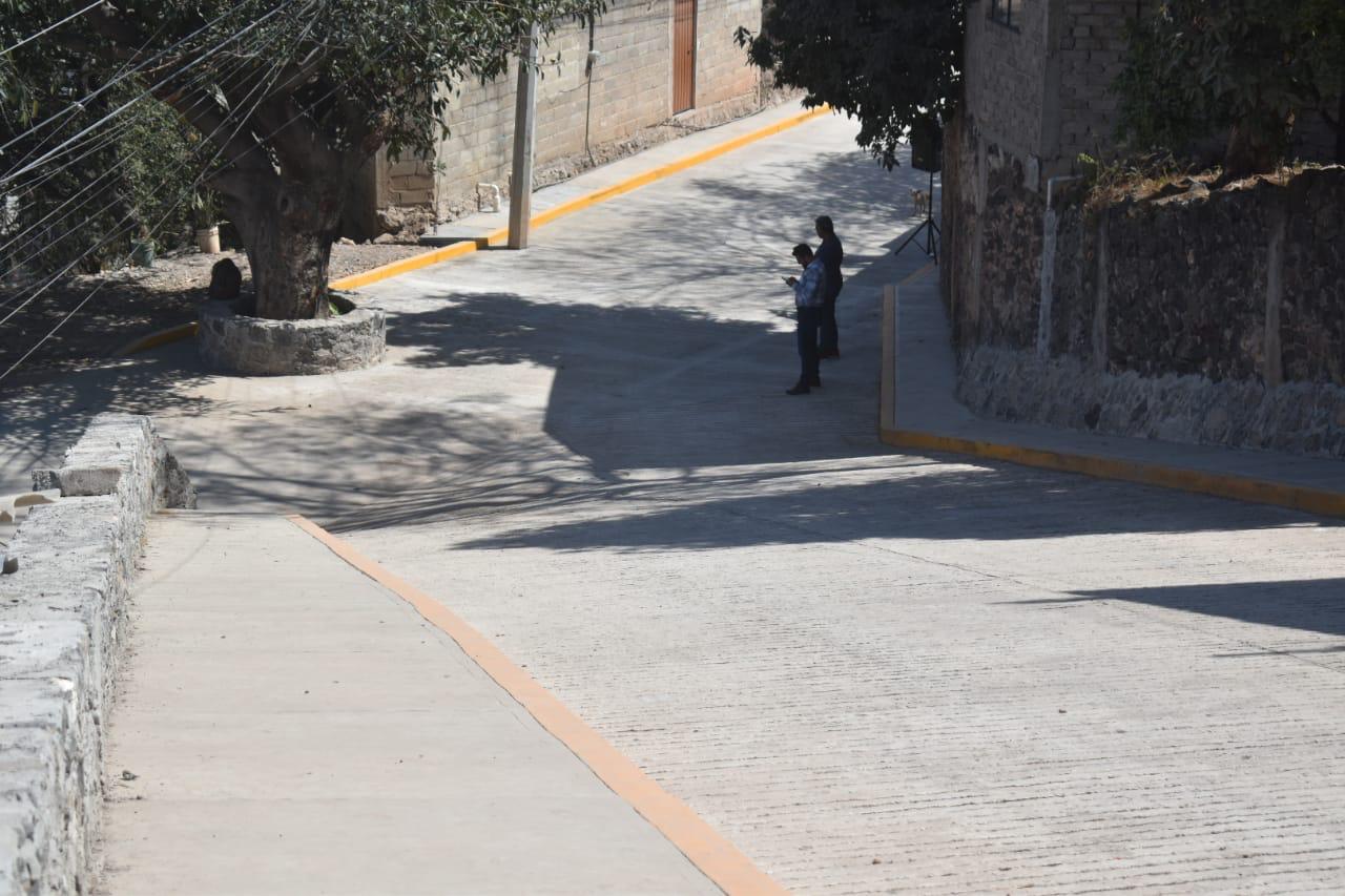 Entregan calles pavimentadas en Jiutepec