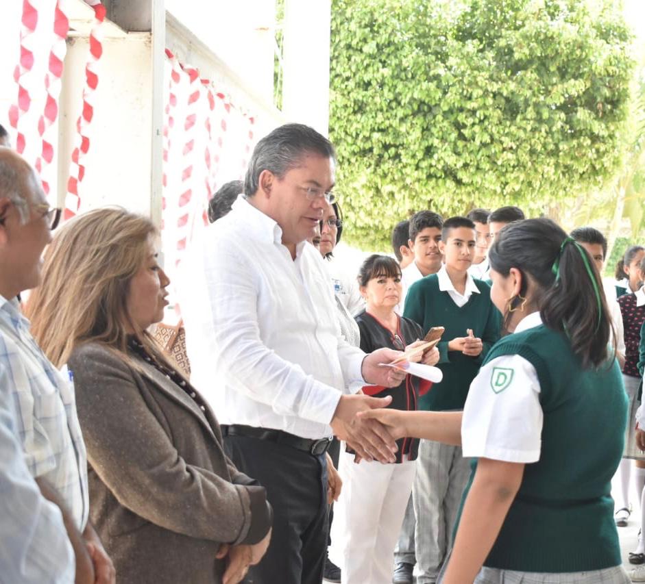 Motivan a niños de Jiutepec a comer saludable