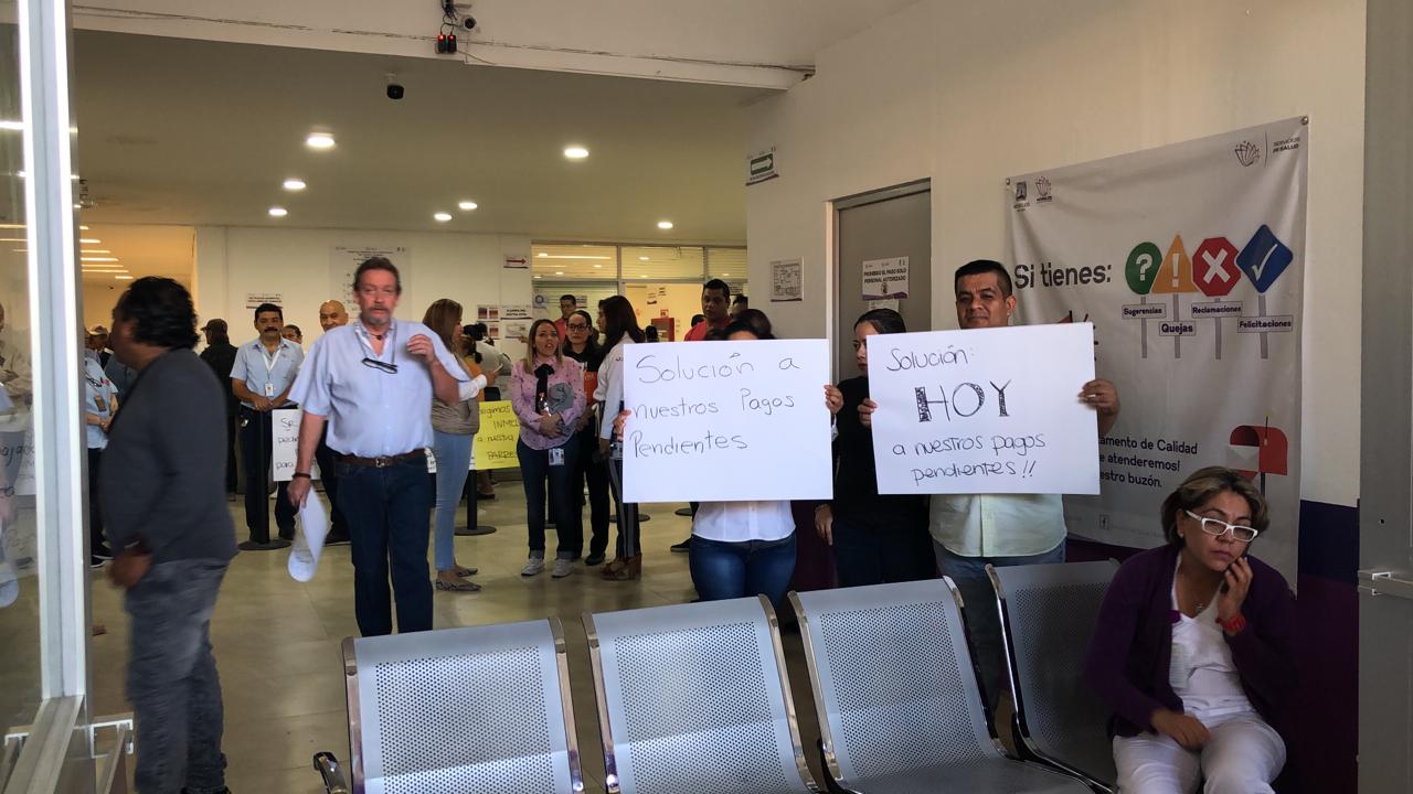 Trabajadores de los Servicios de Salud paran actividades por falta de pago de aguinaldo