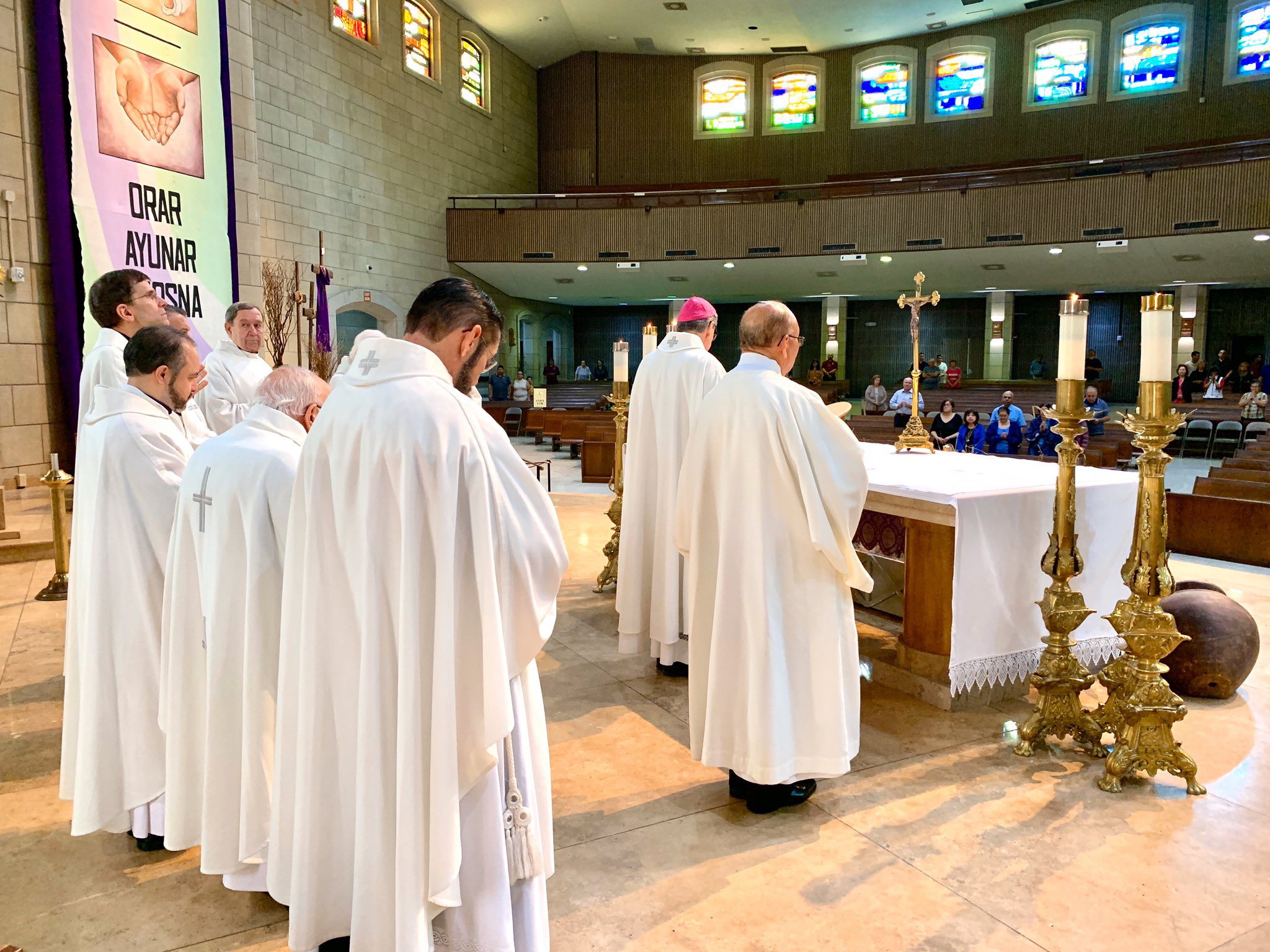 Iglesia Católica transmitirá MISAS por internet para evitar contagios de CORONAVIRUS