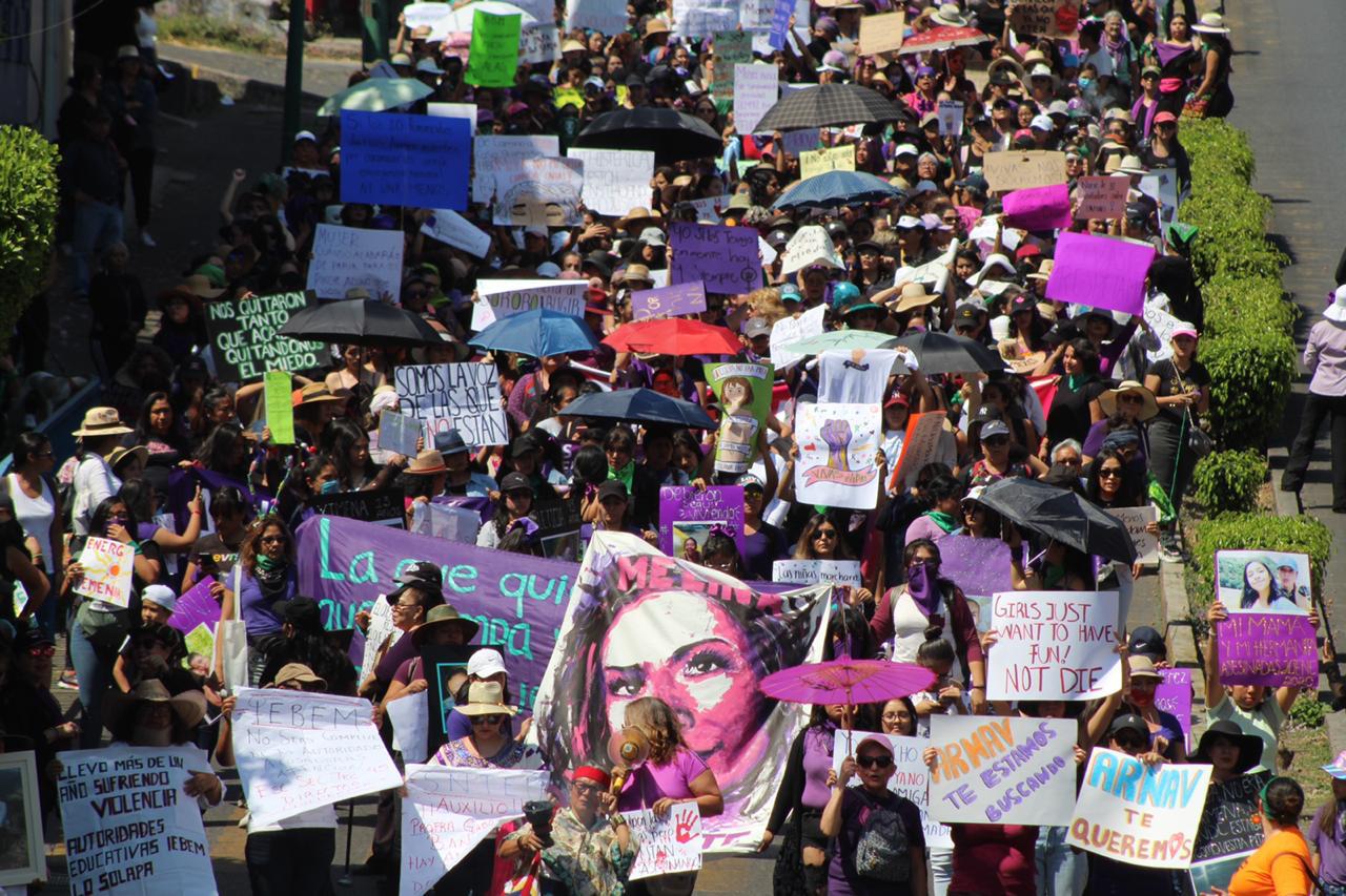 Mujeres de Morelos salieron a las calles a marchar