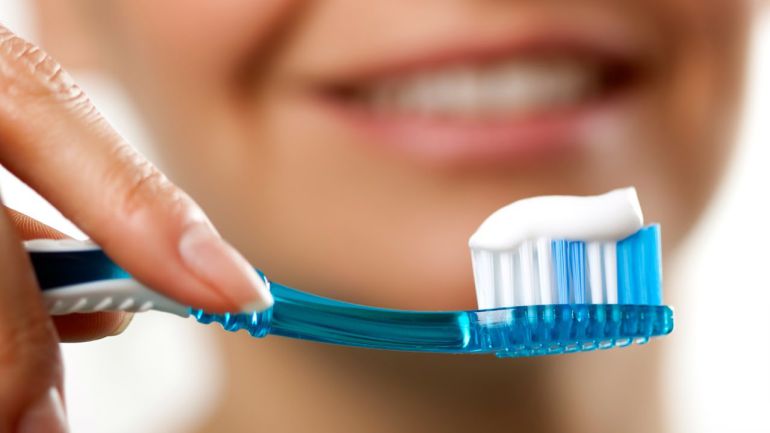 Cepillarse los dientes reduce el riesgo de tener DIABETES: estudio