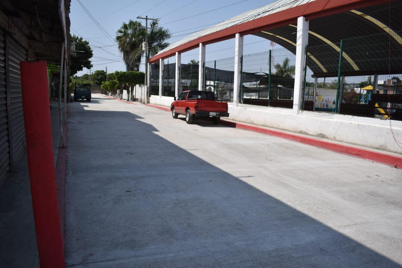 Pavimentan y aplían red de agua potable en colonia de Jiutepec