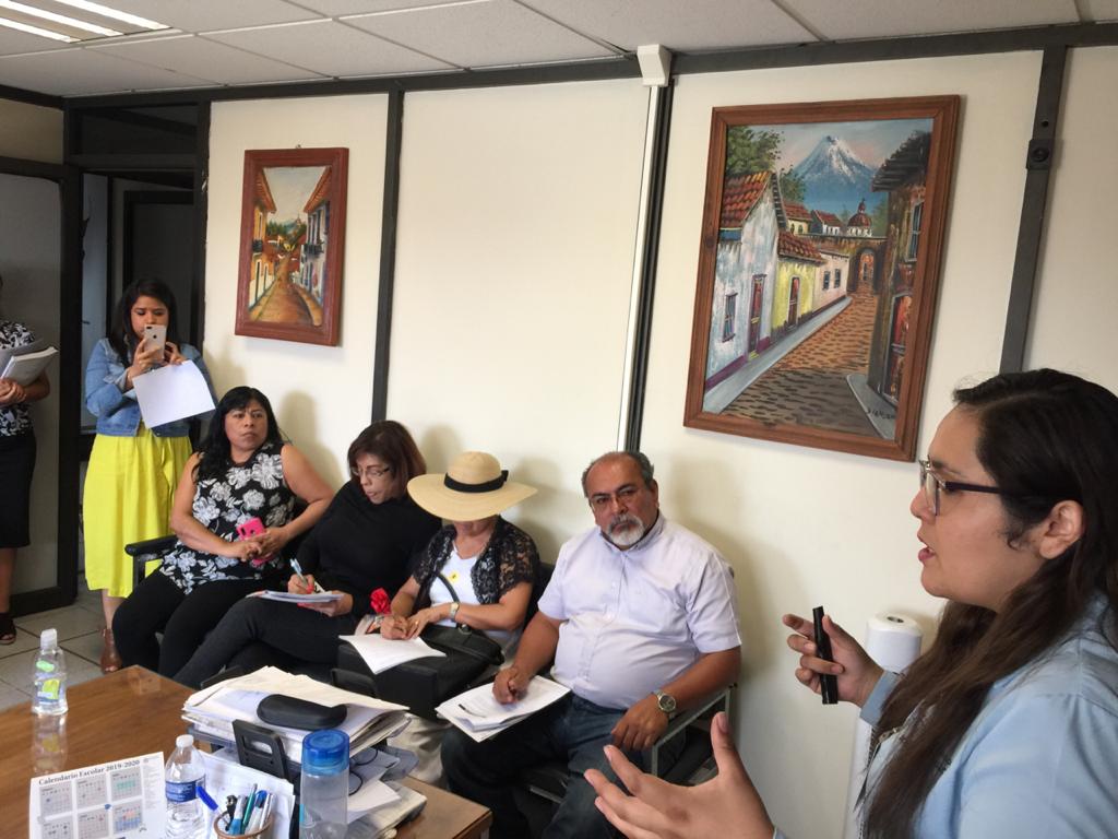 Capacitan a maestros sobre acciones para prevenir el coronavirus