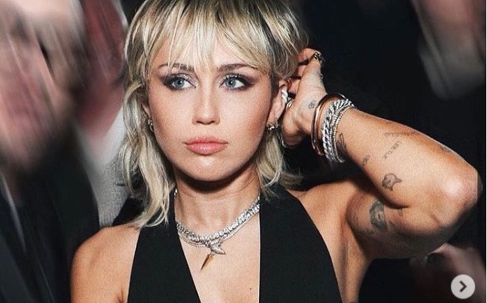 ‘Porque no aceptana homosexuales’ Miley Cyrus dejó la IGLESIA