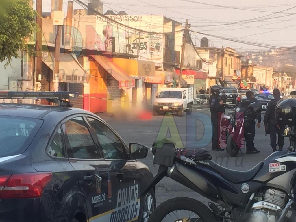 A tiros asesinan a mujer en Jiutepec