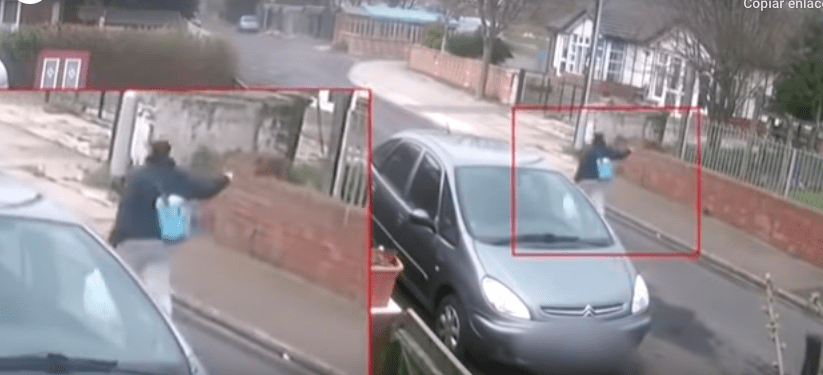 [VIDEO] Mujer decapitó a su mamá y paseó su cabeza en las calles