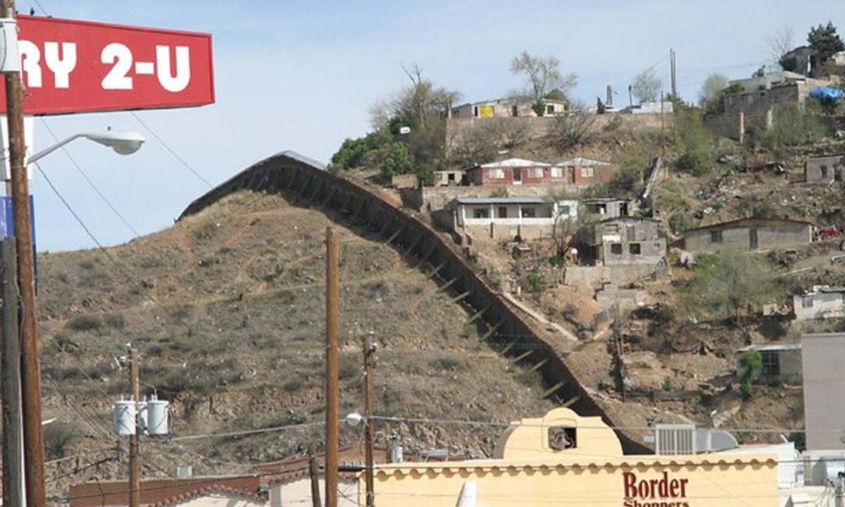 Ahora Mexicanos impiden entrada a estadounidenses en la frontera, exigen pruebas de COVID-19