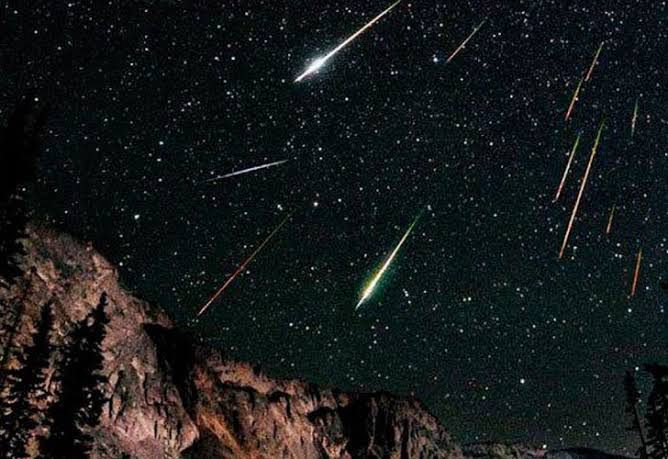 A partir de HOY habrá LLUVIA de ESTRELLAS líridas en la Tierra