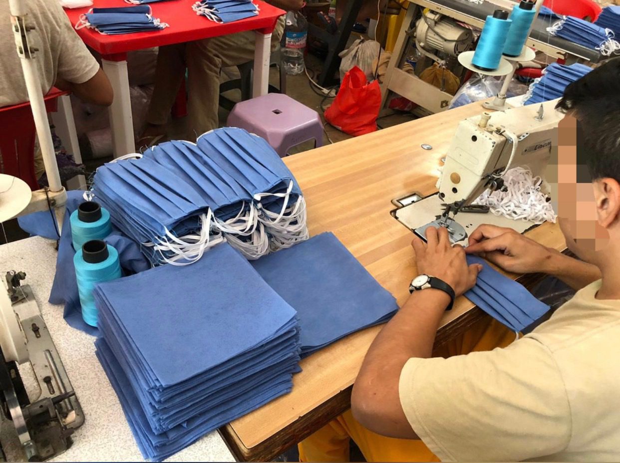 Reos de Jojutla elaboran cubrebocas para cárceles de Morelos