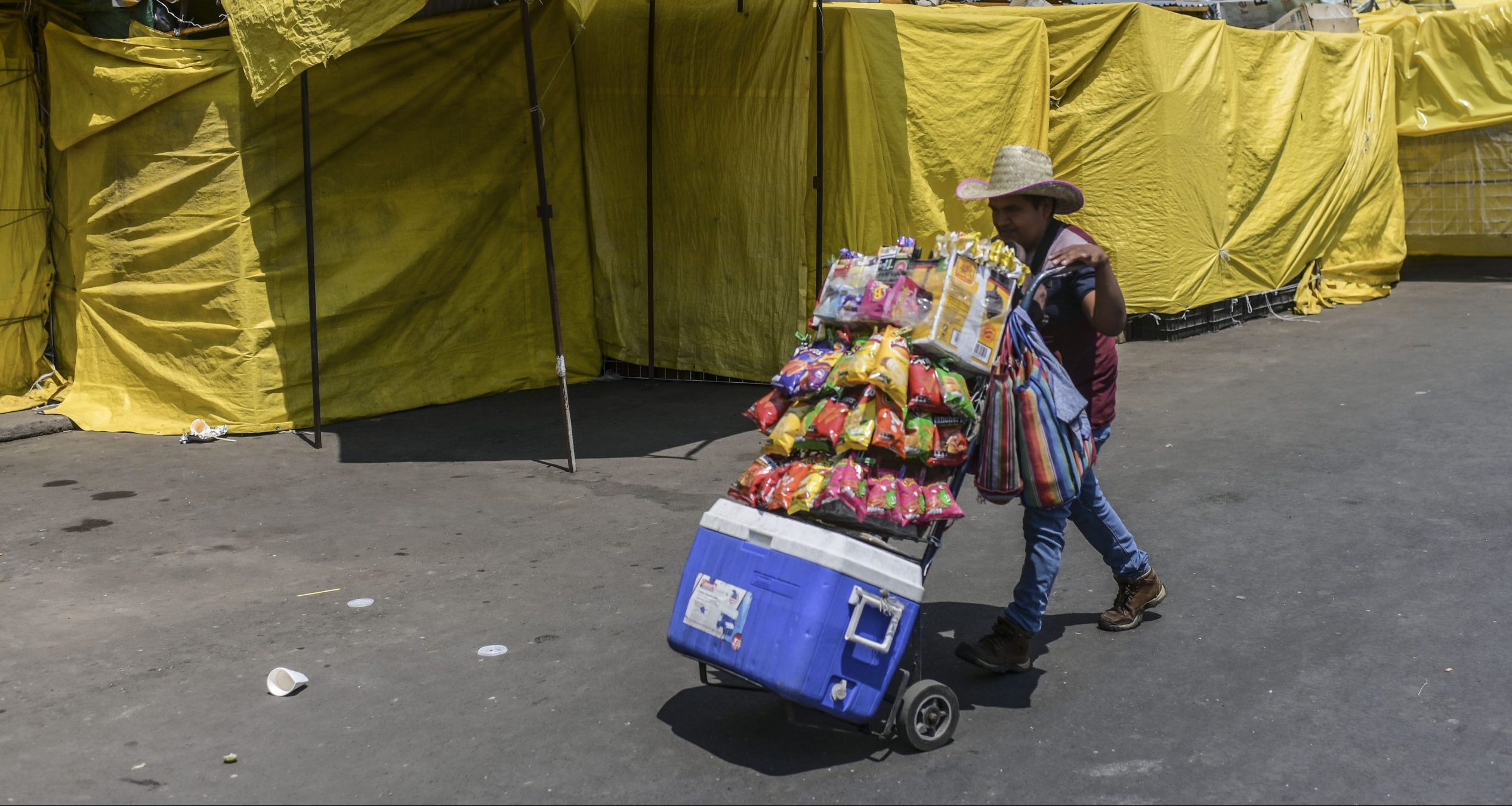 El FMI estima que la economía de México caerá un 66% este año