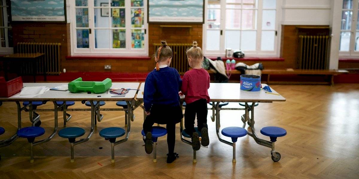 Por COVID-19, todos los estudiantes de Italia aprobarán el año