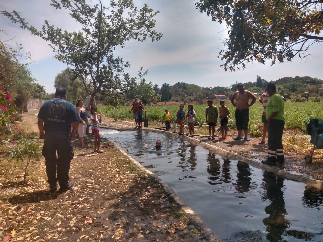 A pesar de la contingencia,  BANISTAS acudieron a los ríos y apantles