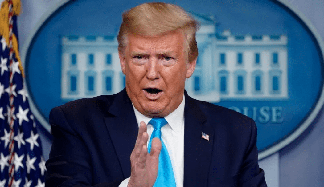 Trump amenaza a la OMS con retirar recursos que le da EU por el mal manejo de la pandemia