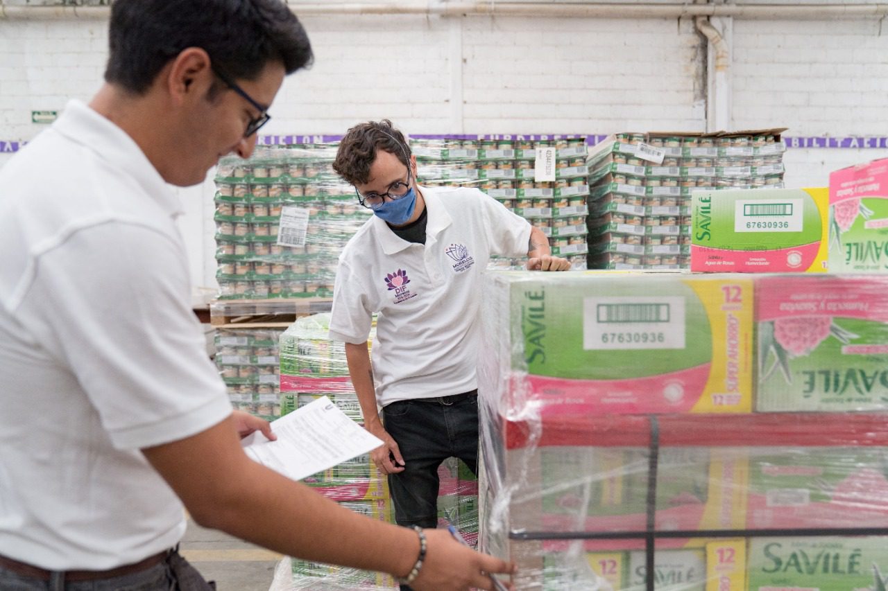 Unilever dona árticulos de higiene y alimentos al DIF Morelos