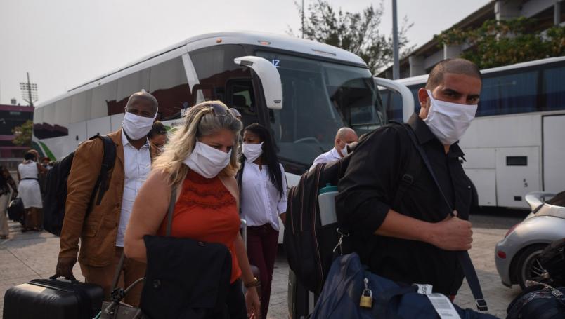 Llegan 108 médicos CUBANOS a Veracruz para atender coronavirus