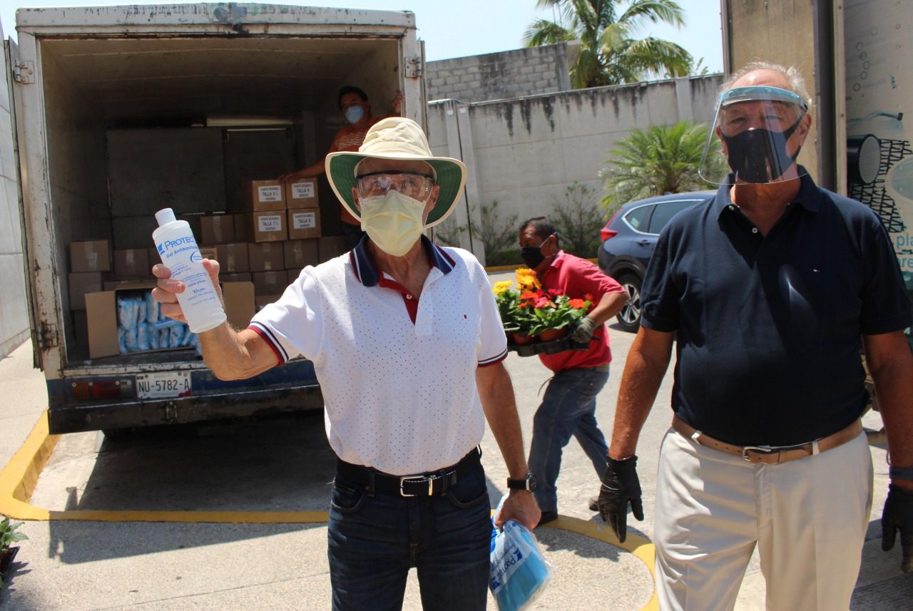 La CES Morelos recibe donación de equipo de protección para policías