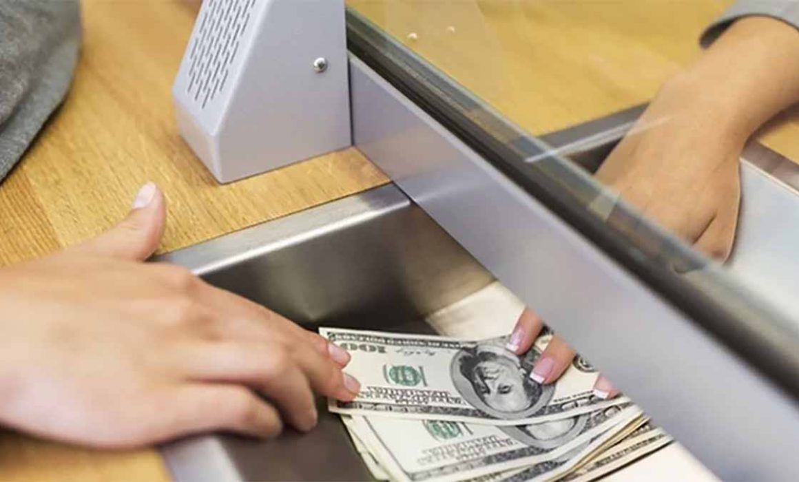 Paisanos en EU enviaron  más de 9 mil millones de dólares a México