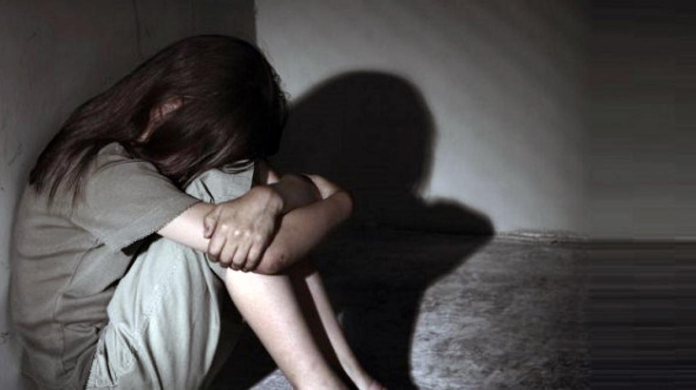 Mujer pagaba apuestas con la violación de sus 4 hijos