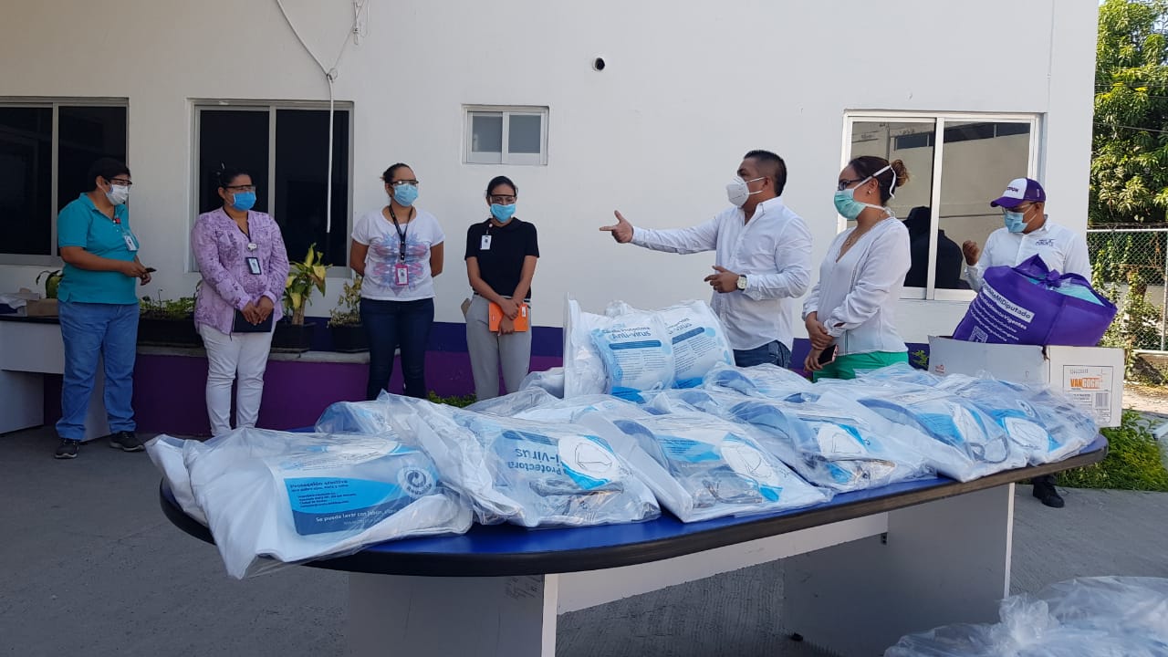 Diputado entrega material quirúrgico a hospitales de la Jurisdicción Sanitaria II
