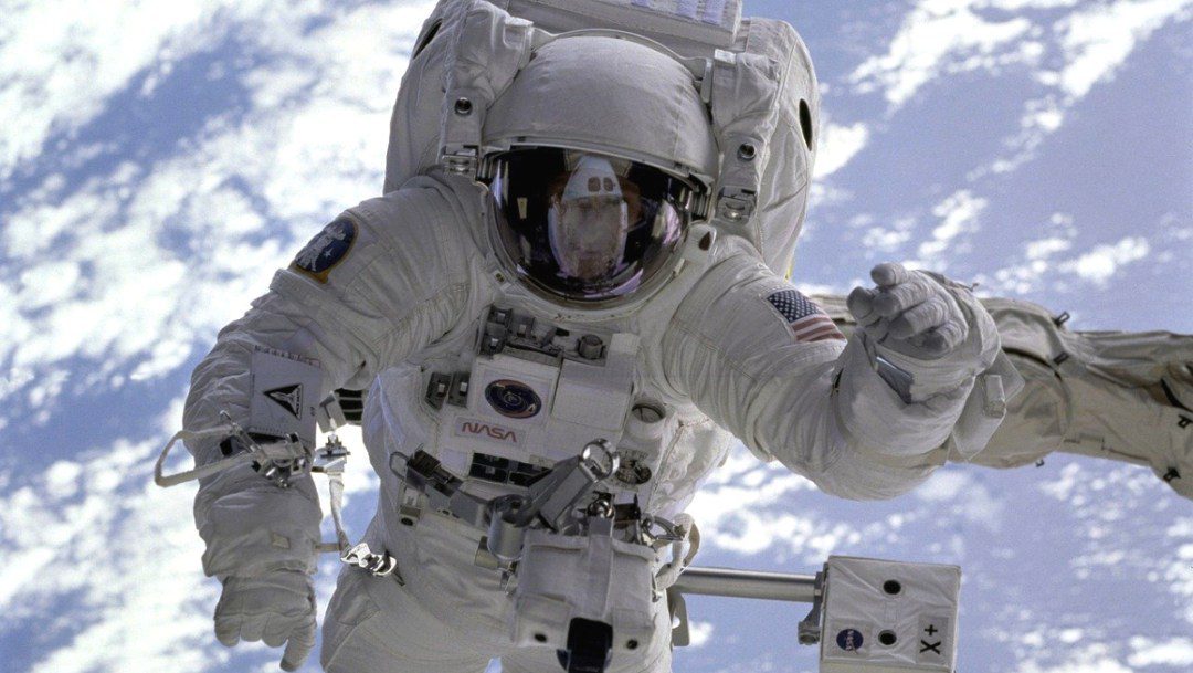 La NASA busca voluntarios para viajar a la Luna y a Marte