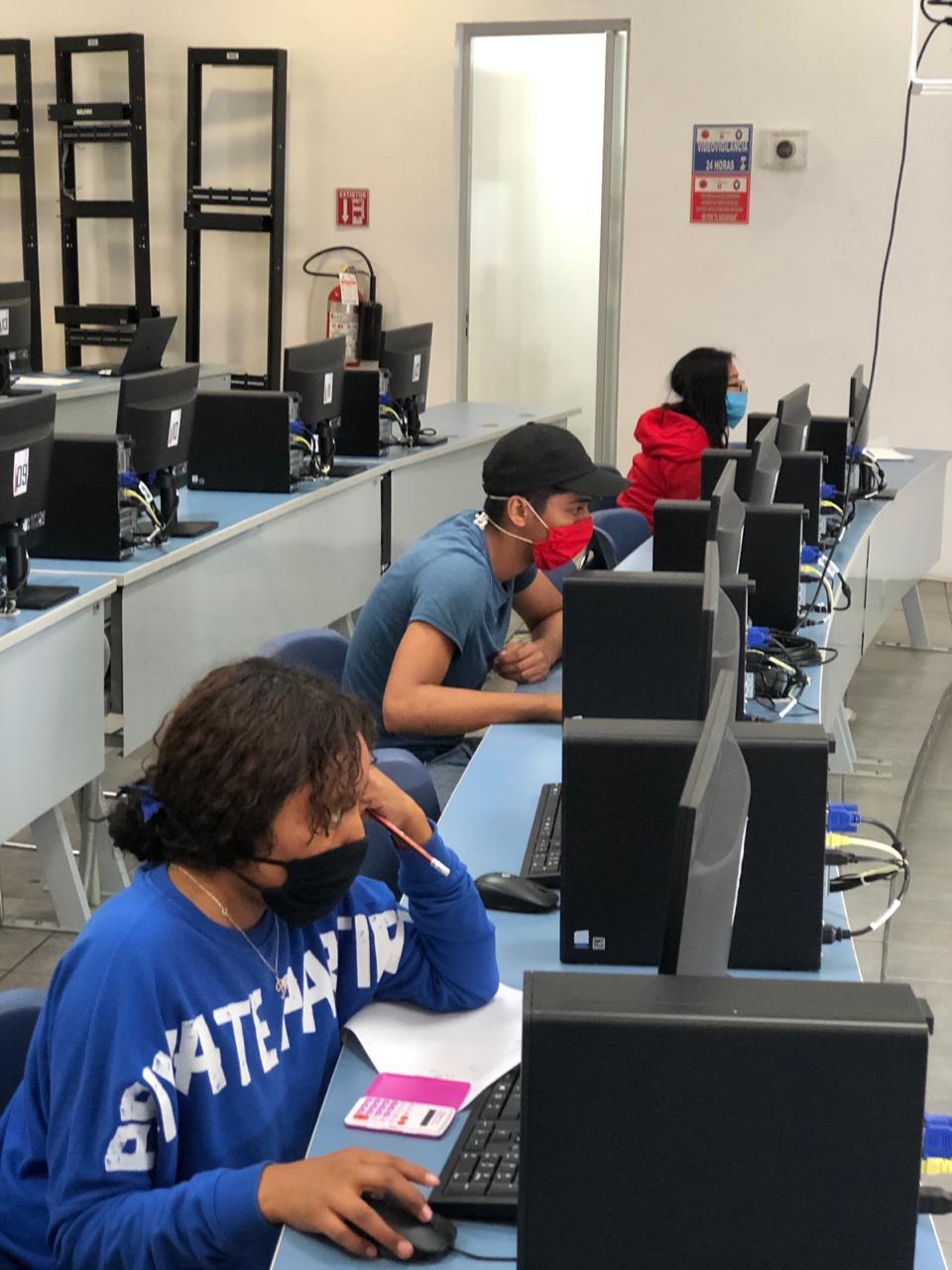Aplican mil 451 aspirantes examen de ingreso a la UPEMOR en línea