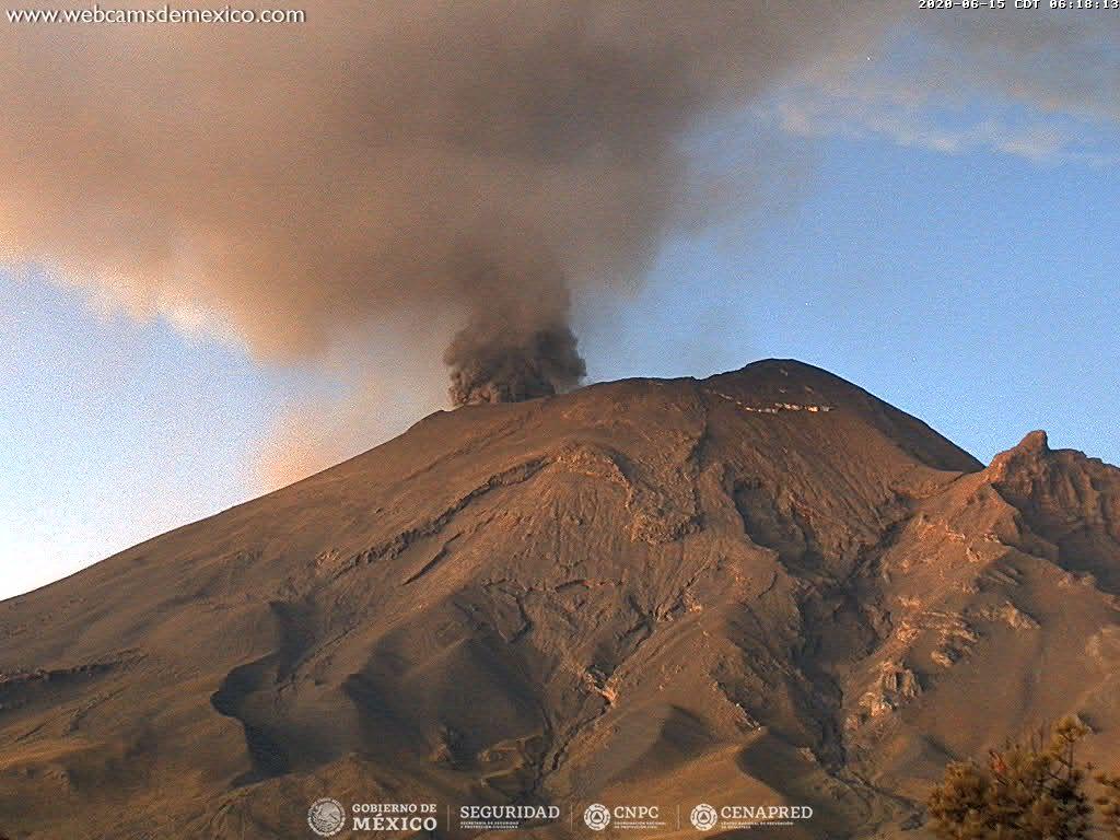 El volcán Popocatépetl cumple 26 años de actividad constante