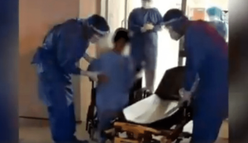 Dan de alta a NIÑO de 7 años que se recuperó de COVID-19