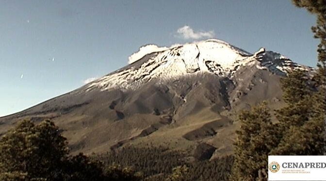 Volcán Popocatépetl aumenta su actividad a nivel máximo