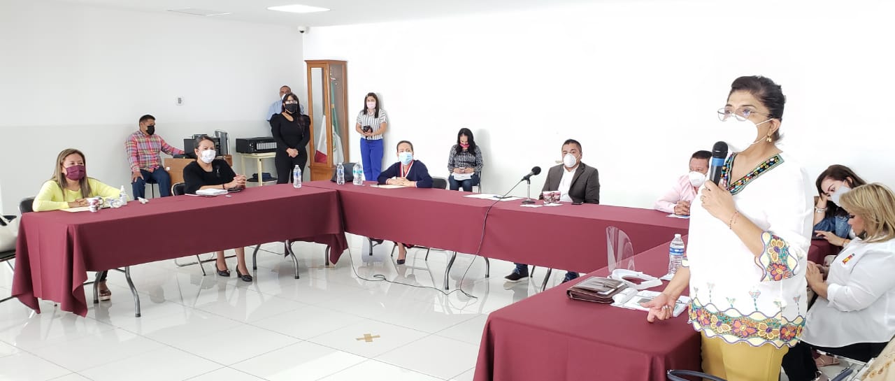 Grupos religiosos y familias piden incidir en planes de estudio y contenidos educativos en Morelos