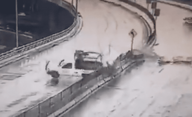 [VIDEO] Impacta contra muro camioneta de la Guardia Nacional