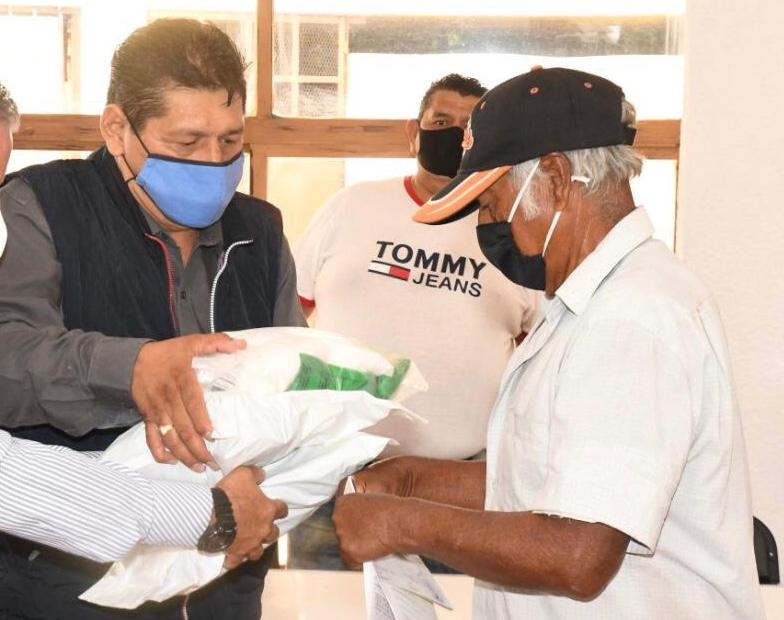 Entregan semillas para cultivo de arroz a productores de Cuautla