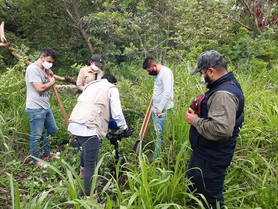 Buscan posibles fosas clandestinas en Puente de Ixtla
