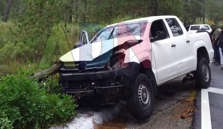 Destroza camioneta de la policía de investigación criminal en Huitzilac