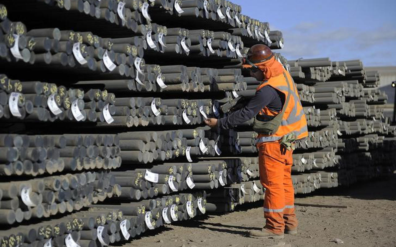 EE.UU. anuncia restricciones de importaciones de acero a México y Brasil