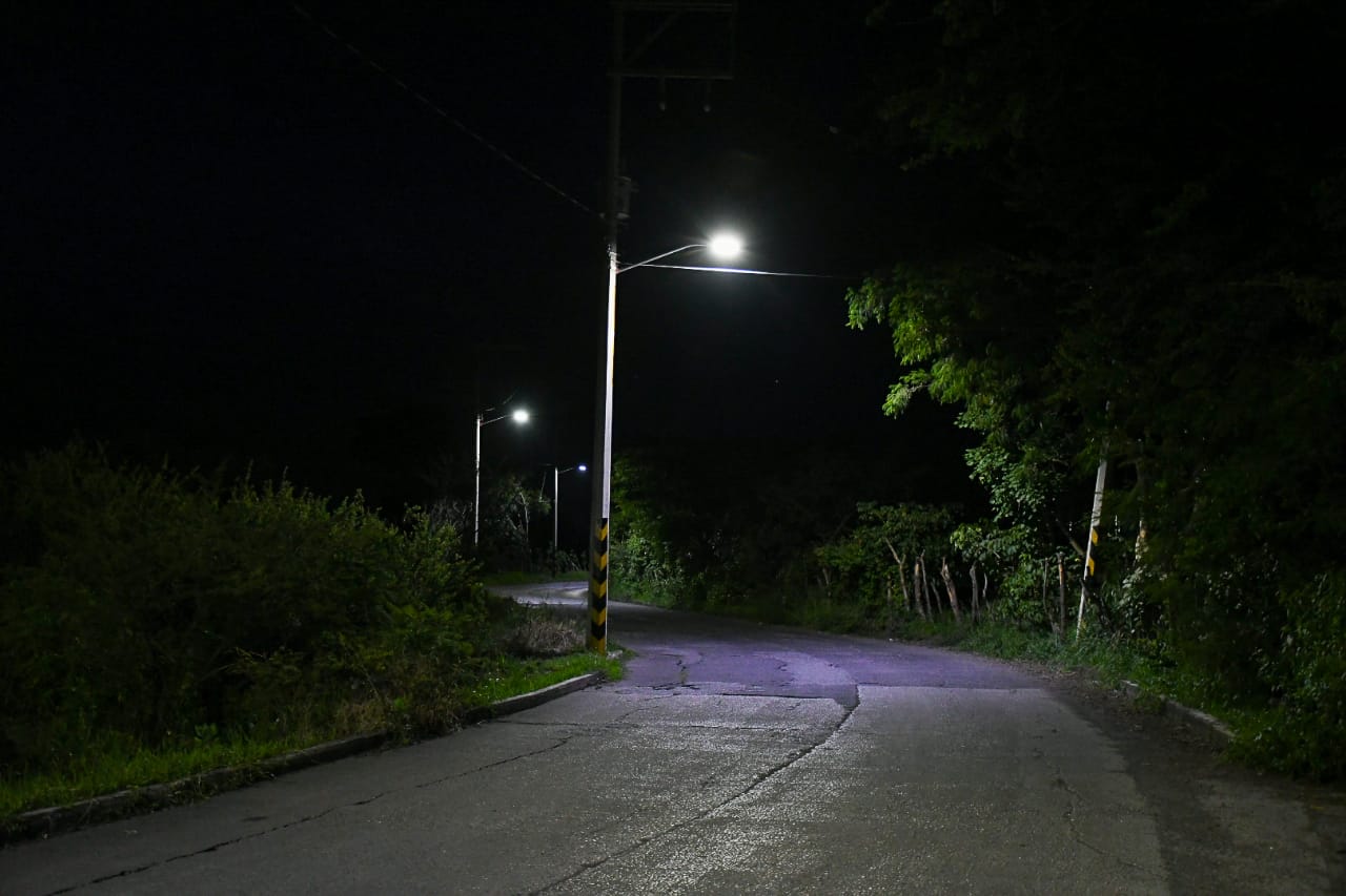 Supervisan electrificación en 7 fraccionamientos en Ayala