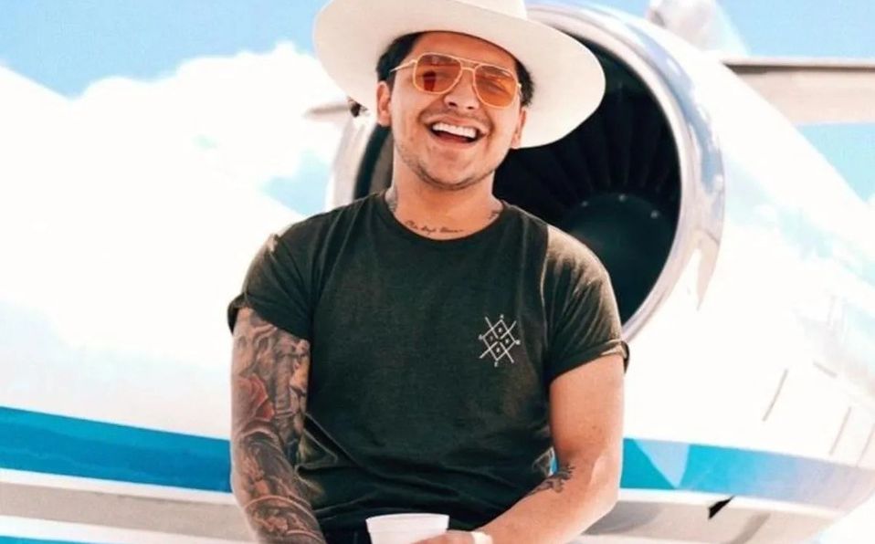 Christian Nodal confesó tener un  Crush con otra cantante