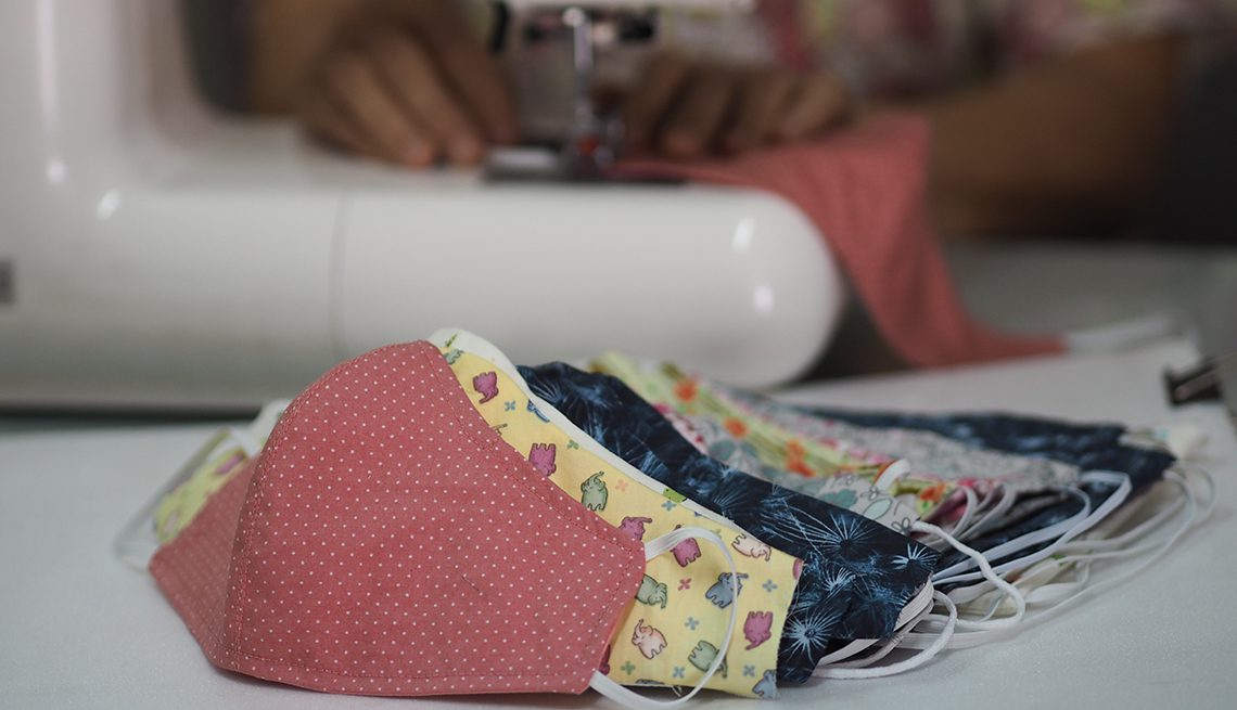 Las mascarillas de tela podrían frenar la pandemia