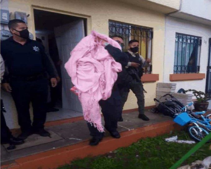 Rescatan a 3 niñas que eran torturadas por su padre, ex policía de Edomex