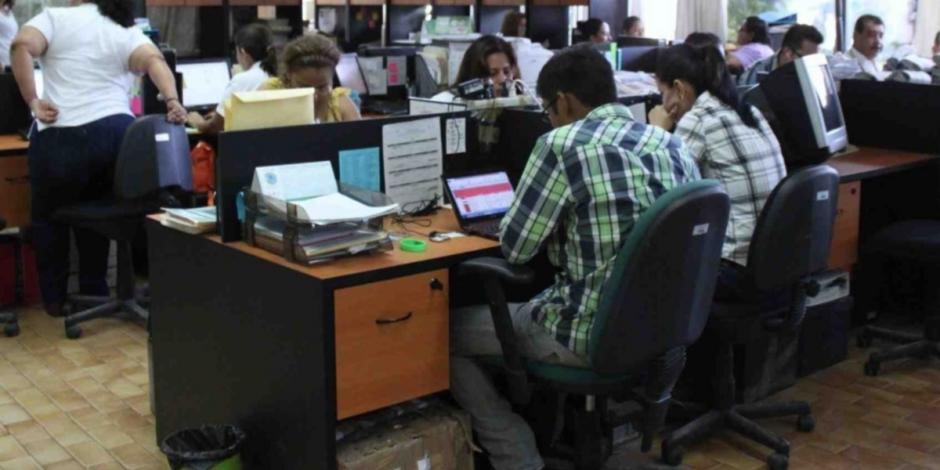 Servidores públicos, regresaran a sus oficinas hasta el 2021